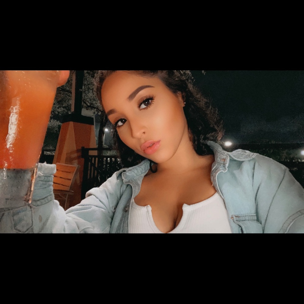 Meet your Posher, Jasmine